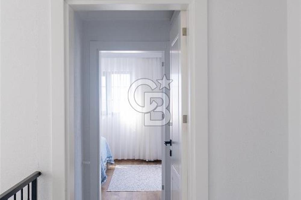 DALAMAN ESKADA DENİZ VE GÖL MANZARALI SATILIK LÜKS VİLLA