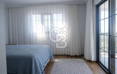 DALAMAN ESKADA DENİZ VE GÖL MANZARALI SATILIK LÜKS VİLLA