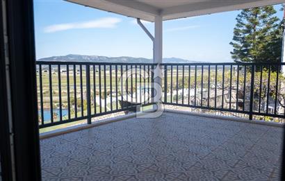 DALAMAN ESKADA DENİZ VE GÖL MANZARALI SATILIK LÜKS VİLLA