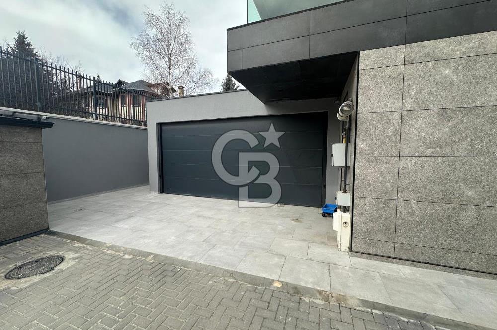 İNCEK'TE ÖZENLE TASARLANMIŞ 2.000 M2 ARSA ÜZERİNDE 2 ADET VİLLA