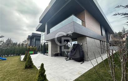 İNCEK'TE ÖZENLE TASARLANMIŞ 2.000 M2 ARSA ÜZERİNDE 2 ADET VİLLA