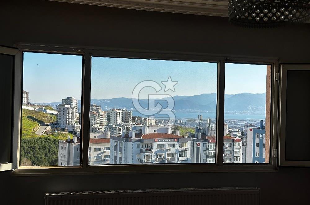 Çiğli Evka 5 Mahallesi’nde Arakat Kapalı Mutfak Deniz Manzaralı 2+1 Satılık Daire 