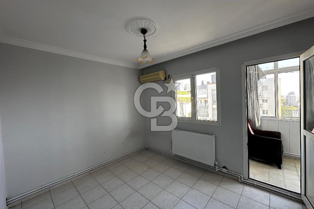 Çiğli Evka 5 Mahallesi’nde Arakat Kapalı Mutfak Deniz Manzaralı 2+1 Satılık Daire 