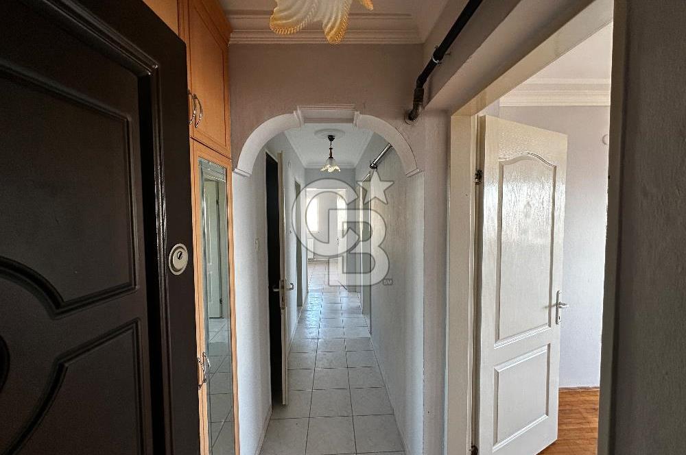 Çiğli Evka 5 Mahallesi’nde Arakat Kapalı Mutfak Deniz Manzaralı 2+1 Satılık Daire 