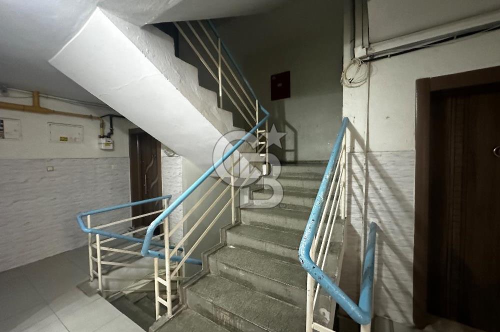 Çiğli Evka 5 Mahallesi’nde Arakat Kapalı Mutfak Deniz Manzaralı 2+1 Satılık Daire 