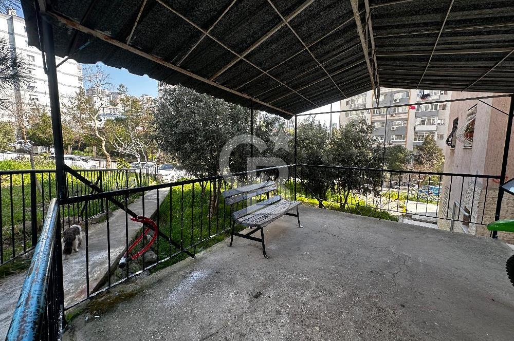 Çiğli Evka 5 Mahallesi’nde Arakat Kapalı Mutfak Deniz Manzaralı 2+1 Satılık Daire 