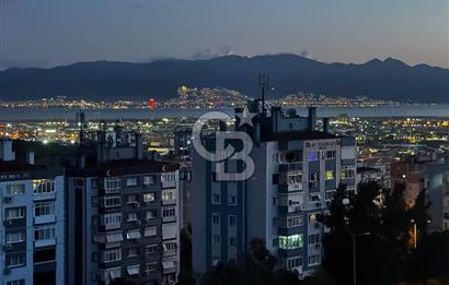 Çiğli Evka 5 Mahallesi’nde Arakat Kapalı Mutfak Deniz Manzaralı 2+1 Satılık Daire 