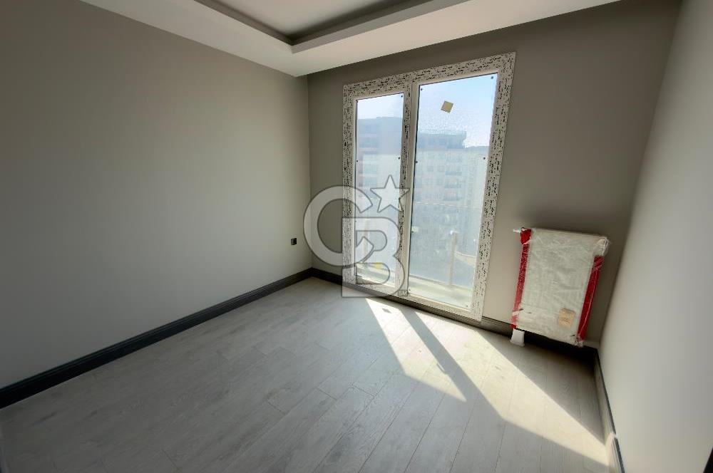 HALKALI BRAND ATAKENT 2 SATILIK 2+1 DAİRE GÖL MANZARALI