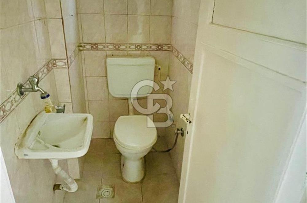 Bakırköy Kartaltepe Mektupçu sokakta Satılık Merkezi 2+1 Daire