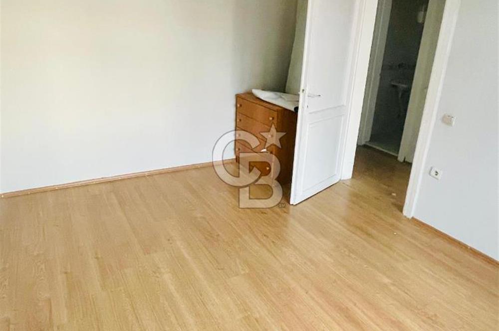 Bakırköy Kartaltepe Mektupçu sokakta Satılık Merkezi 2+1 Daire