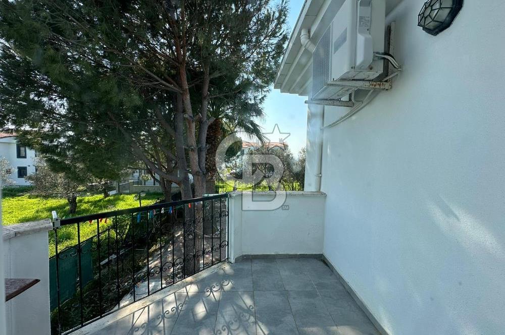 Denize 100m Özel Havuzlu 920m2 Arsada Şömineli Satılık 4+1 Villa