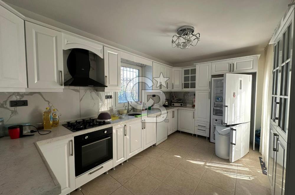 Denize 100m Özel Havuzlu 920m2 Arsada Şömineli Satılık 4+1 Villa