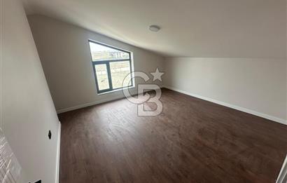 GÖLBAŞI BAHÇELİEVLERDE GÖL MANZARALI 5+1 FULL YAPILI SIFIR VİLLA