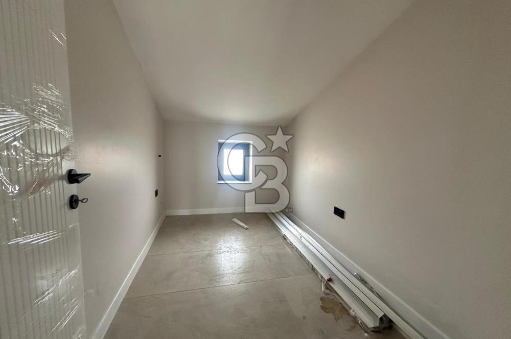 GÖLBAŞI BAHÇELİEVLERDE GÖL MANZARALI 5+1 FULL YAPILI SIFIR VİLLA