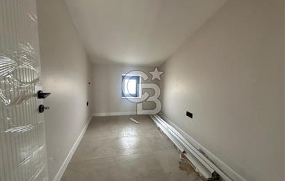 GÖLBAŞI BAHÇELİEVLERDE GÖL MANZARALI 5+1 FULL YAPILI SIFIR VİLLA