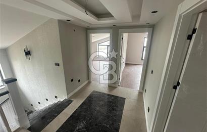 GÖLBAŞI BAHÇELİEVLERDE GÖL MANZARALI 5+1 FULL YAPILI SIFIR VİLLA