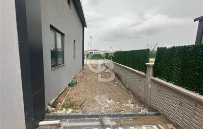 GÖLBAŞI BAHÇELİEVLERDE GÖL MANZARALI 5+1 FULL YAPILI SIFIR VİLLA