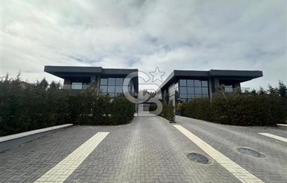 İNCEK'TE ÖZENLE TASARLANMIŞ 2.000 M2 ARSA ÜZERİNDE 2 ADET VİLLA