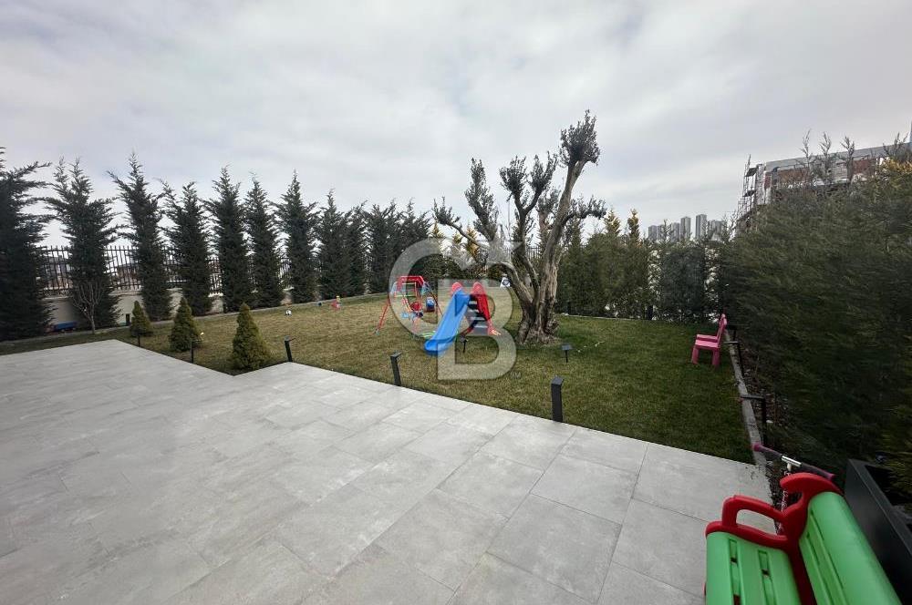 İNCEK'TE ÖZENLE TASARLANMIŞ 2.000 M2 ARSA ÜZERİNDE 2 ADET VİLLA