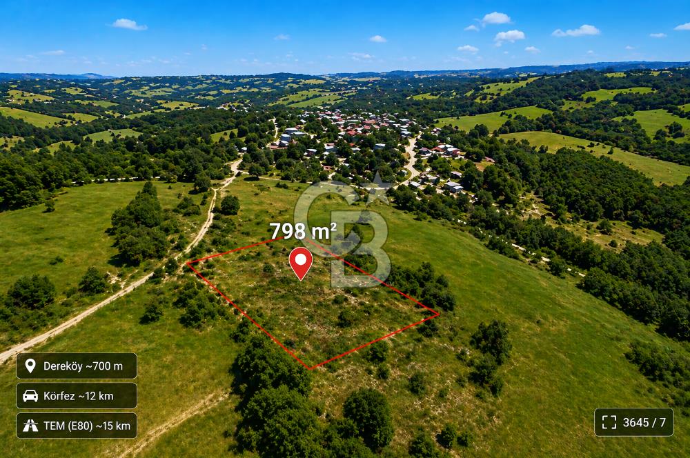 KÖRFEZ DEREKÖY’DE YOLA YAKIN 798 m² SATILIK ARSA | DOĞA İÇİNDE YATIRIM