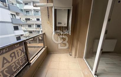 BORNOVA MERKEZDE 1+1 K. MUTFAKLI E. BANYOLU KİRALIK DAİRE