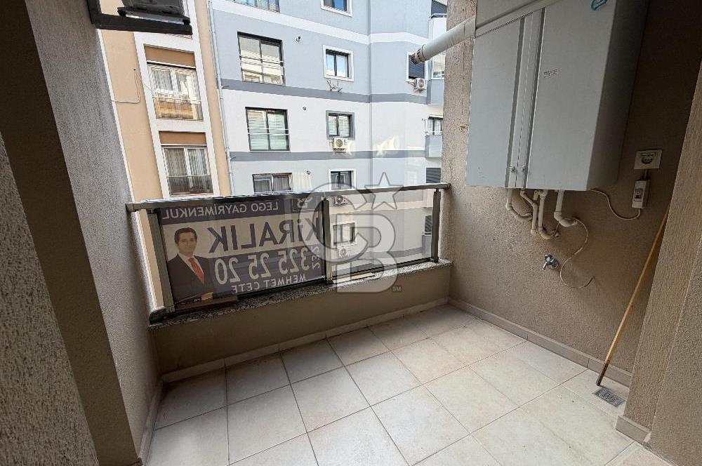 BORNOVA MERKEZDE 1+1 K. MUTFAKLI E. BANYOLU KİRALIK DAİRE