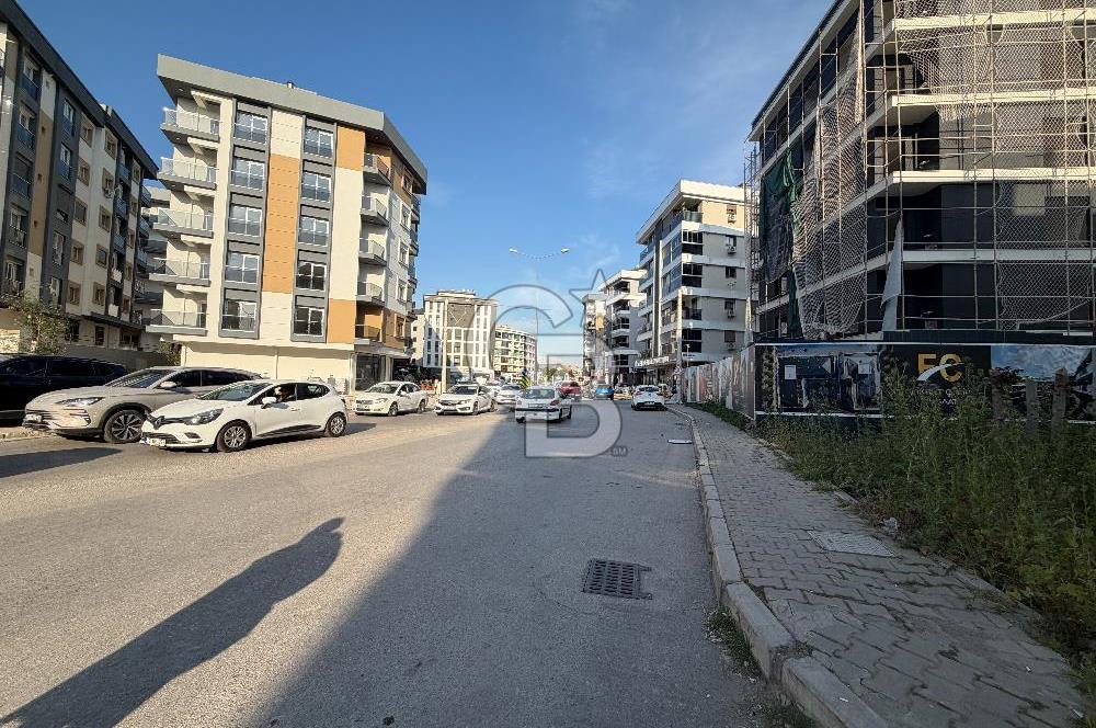 BORNOVA MERKEZDE 1+1 K. MUTFAKLI E. BANYOLU KİRALIK DAİRE