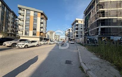 BORNOVA MERKEZDE 1+1 K. MUTFAKLI E. BANYOLU KİRALIK DAİRE