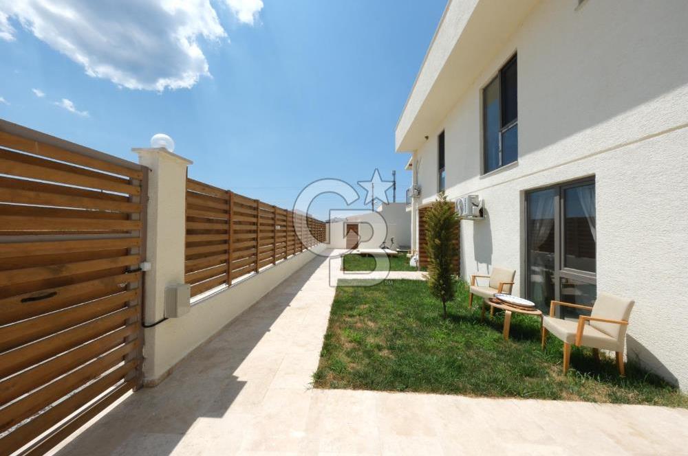 Ayvalık Altınova Sayfiye Sitesi İçerisinde Havuzlu Geniş 3+1 Daire
