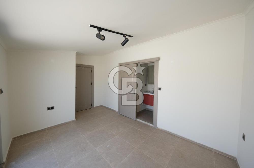 Ayvalık Altınova Sayfiye Sitesi İçerisinde Havuzlu Geniş 3+1 Daire