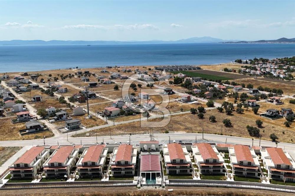 Ayvalık Altınova Sayfiye Sitesi İçerisinde Havuzlu Geniş 3+1 Daire