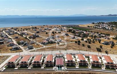 Ayvalık Altınova Sayfiye Sitesi İçerisinde Havuzlu Geniş 3+1 Daire