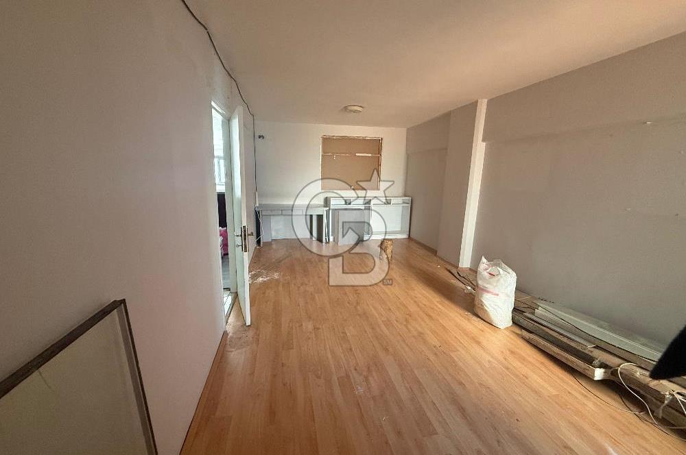 KADIKÖY BELEDİYESİ ' NİN TAM KARŞISINDA FIRSAT KİRALIK OFİS