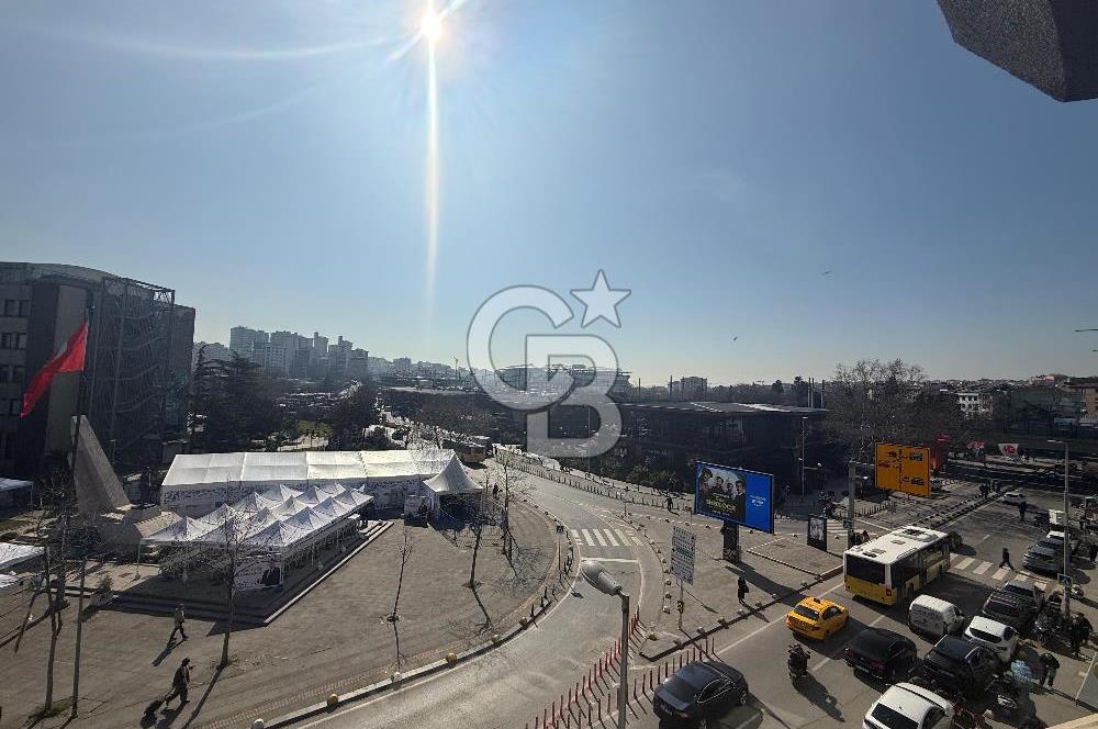KADIKÖY BELEDİYESİ ' NİN TAM KARŞISINDA FIRSAT KİRALIK OFİS
