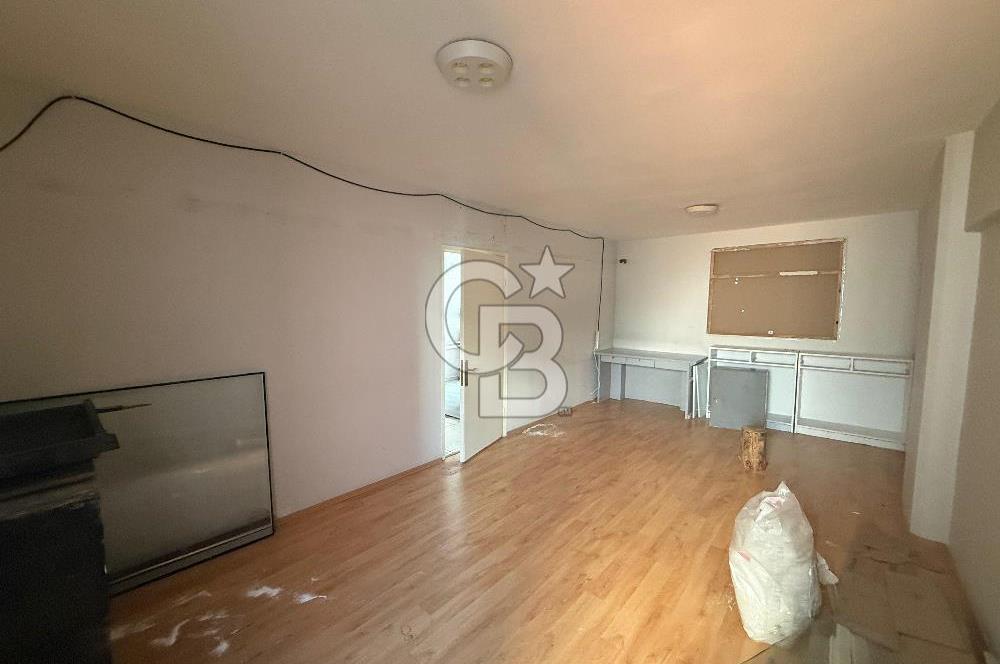 KADIKÖY BELEDİYESİ ' NİN TAM KARŞISINDA FIRSAT KİRALIK OFİS