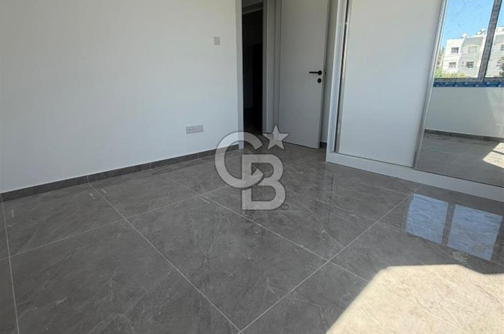 Yenikent Bölgesinde Aylık Ödemeli Kiralık Eşyasız 2+1 Daire !!!