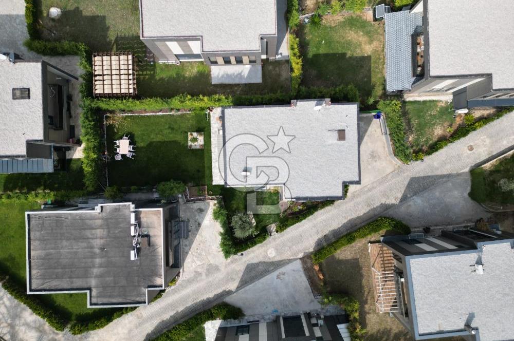 ÇANAKKALE MERKEZ KALE COUNTRY SİTESİ BAHÇELİ 4+2 SATILIK VİLLA