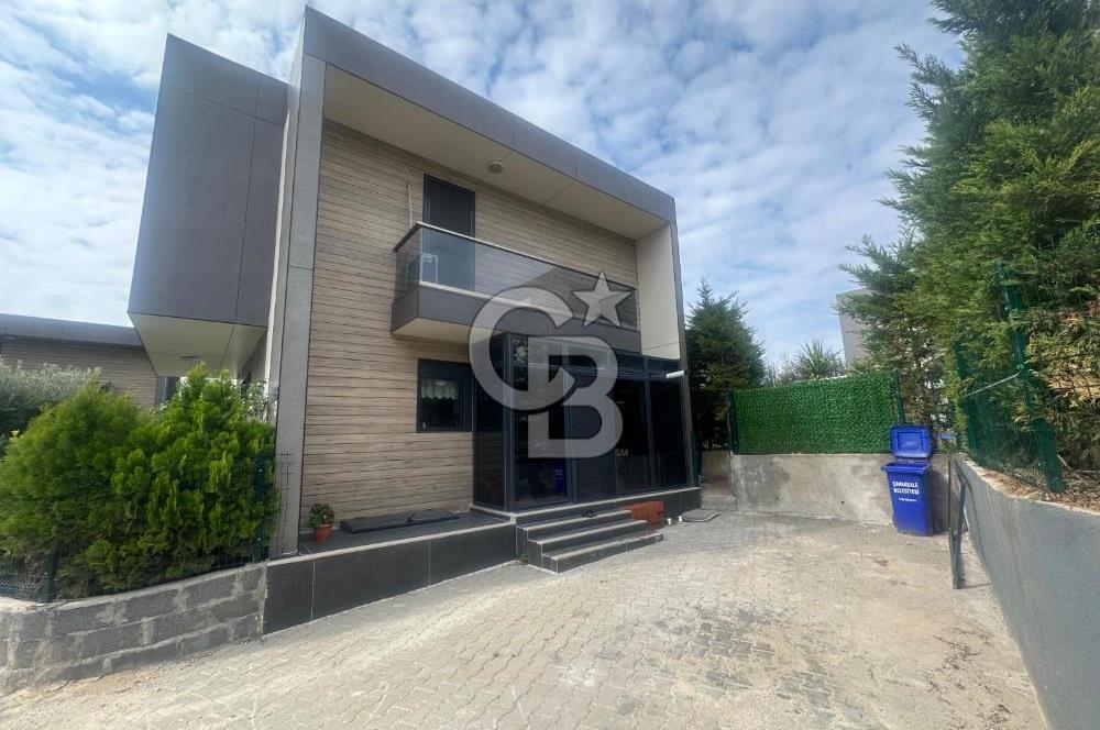 ÇANAKKALE MERKEZ KALE COUNTRY SİTESİ BAHÇELİ 4+2 SATILIK VİLLA