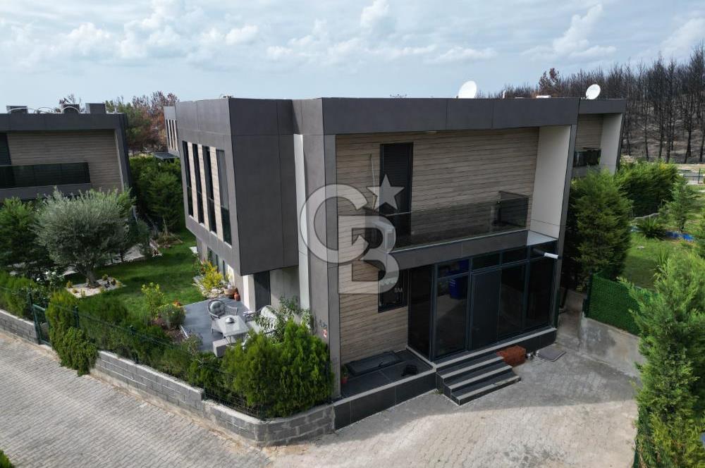 ÇANAKKALE MERKEZ KALE COUNTRY SİTESİ BAHÇELİ 4+2 SATILIK VİLLA