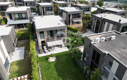 ÇANAKKALE MERKEZ KALE COUNTRY SİTESİ BAHÇELİ 4+2 SATILIK VİLLA