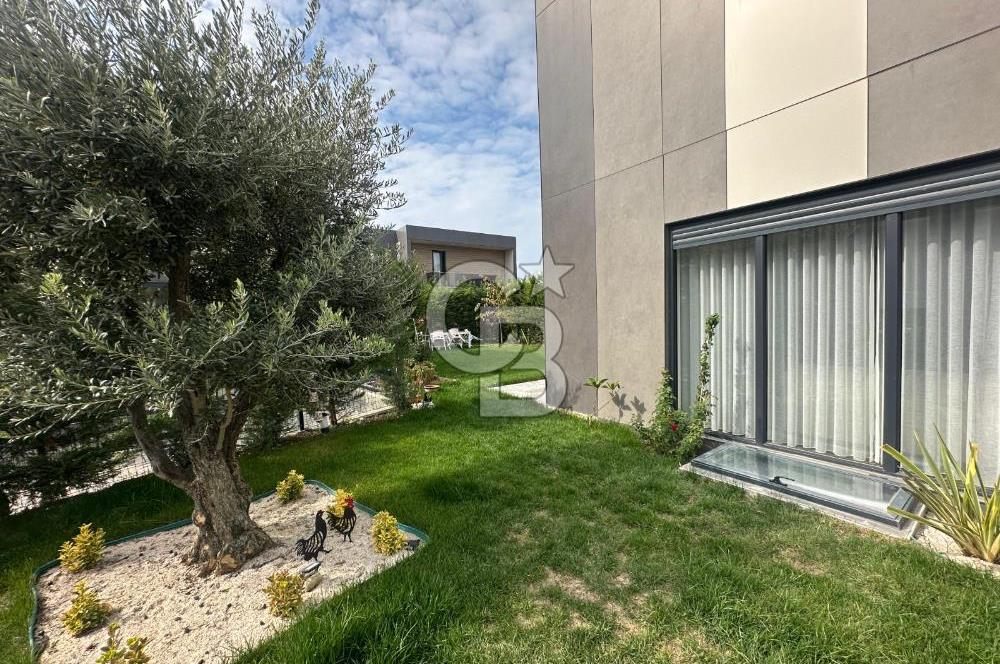 ÇANAKKALE MERKEZ KALE COUNTRY SİTESİ BAHÇELİ 4+2 SATILIK VİLLA