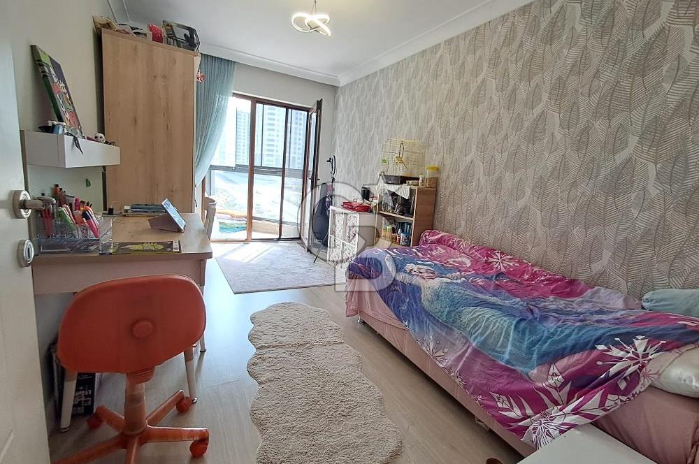 İKİZ KULE KONUTLARINDA LÜKS 4+1 SATILIK DAİRE