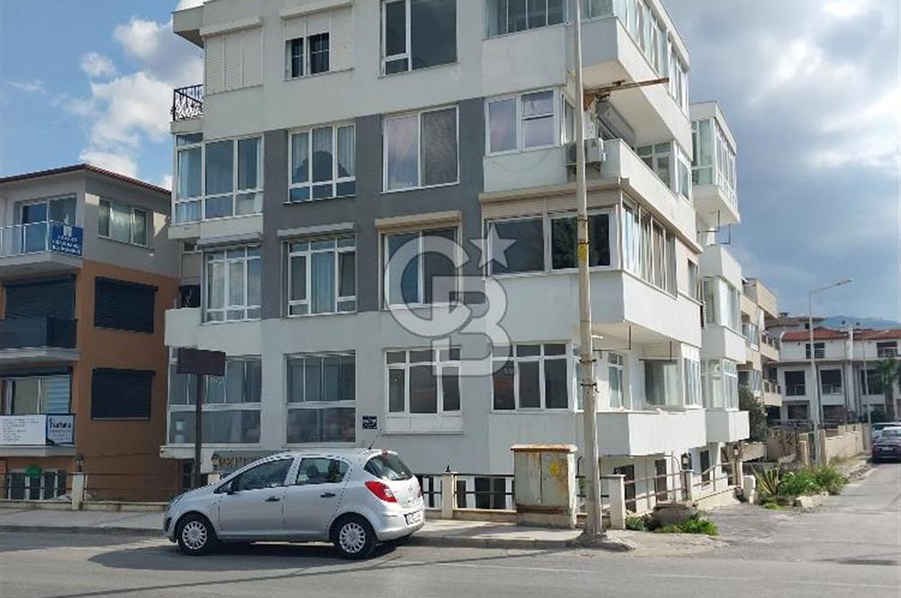 Güzelbahçe Yalı da Cadde Üzeri Satılık Daire Ofis Veya İşyeri