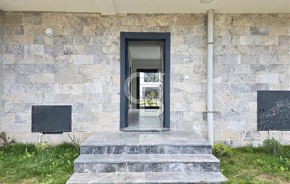 Ayvalık Altınova'da Havuzlu Sitede 2+1 Satılık Villa 