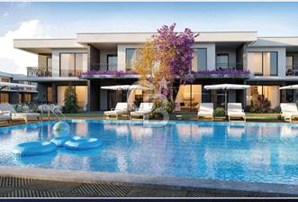 Ayvalık Altınova'da Havuzlu Sitede 2+1 Satılık Villa  - 1 - 345621