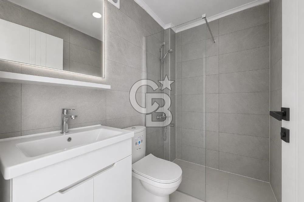 Ayvalık Altınova'da Havuzlu Sitede 2+1 Satılık Villa 