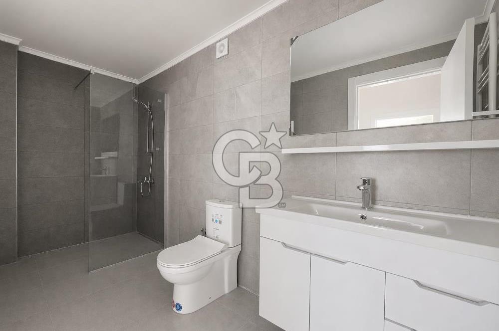 Ayvalık Altınova'da Havuzlu Sitede 2+1 Satılık Villa 