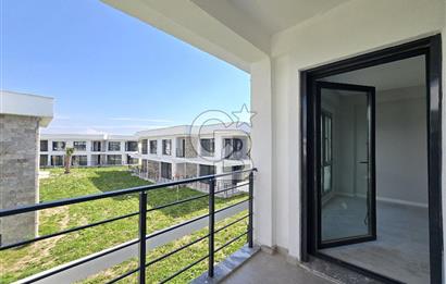 Ayvalık Altınova'da Havuzlu Sitede 2+1 Satılık Villa 