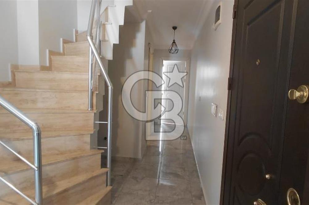 Maltepe,Küçükyalı metrosuna 5 dk yürüme mesafesinde 5+2 dubleks