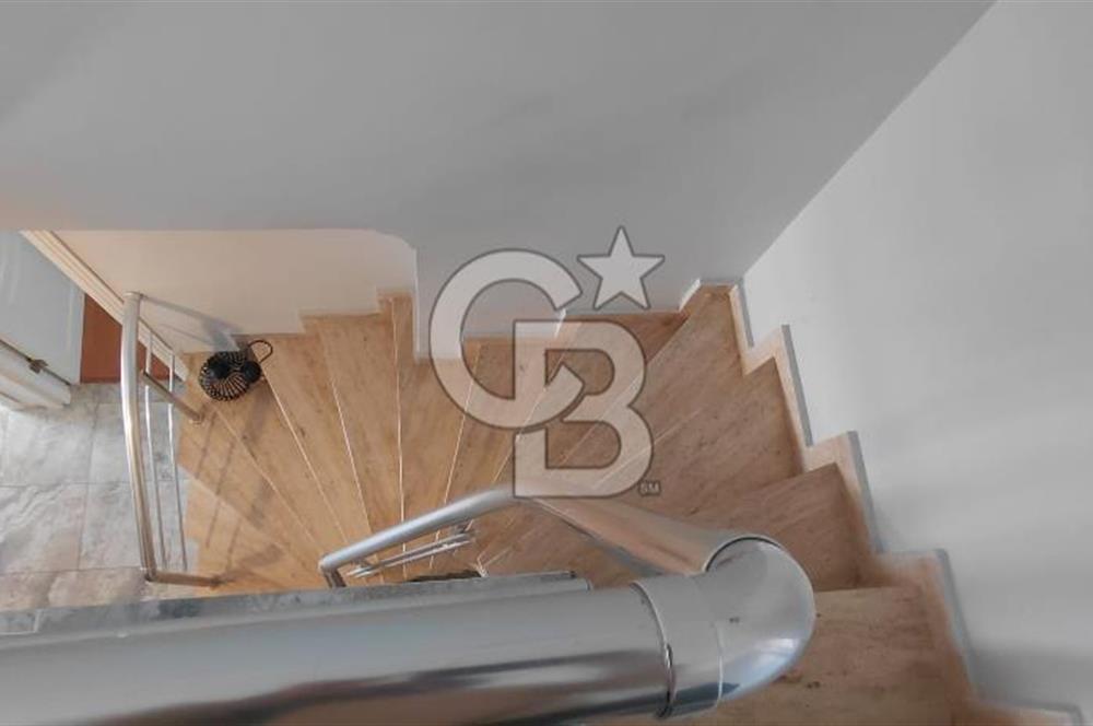 Maltepe,Küçükyalı metrosuna 5 dk yürüme mesafesinde 5+2 dubleks